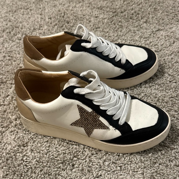 Oasis Society Californa Vegan Leather Women's Sneakers Star Black White - Picture 8 of 10